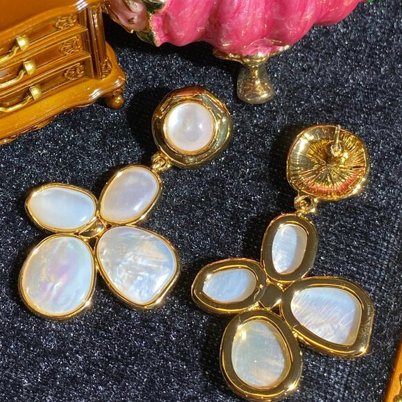 Natural MOP Floral Cluster Drop Earrings - Picture 2 of 4